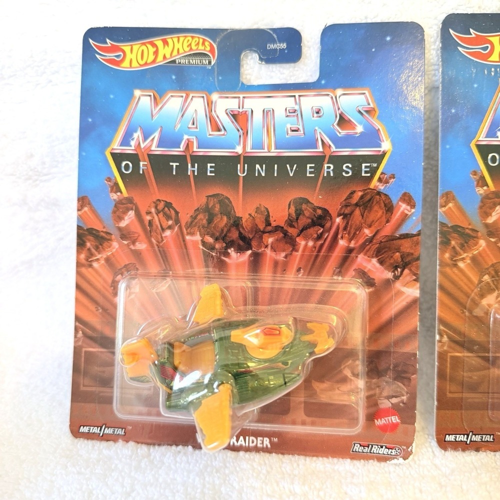 Hot Wheels 1:64 Masters of the Universe Land Shark Car & Wind Raider - DMC55 - Picture 4 of 12